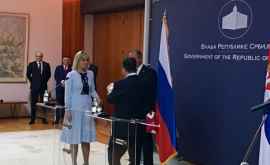Глава сербской дипломатии подарил сердце представительнице МИД РФ