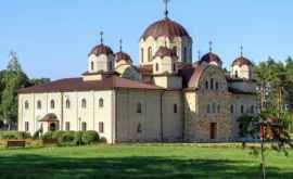 Opt mănăstiri din nordul Moldovei SLIDESHOW