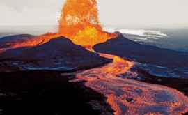 Vulcanul Kilauea continuă să erupă provocînd pagube VIDEO