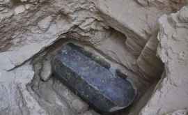 Arheologii au descoperit cel mai mare sarcofag din granit din Alexandria