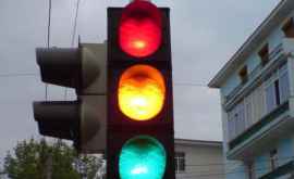 Un semafor din centrul capitalei sa defectat