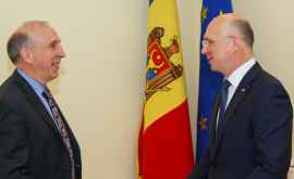 Ce a declarat Filip la întrevederea de rămasbun cu ambasadorul Pettit