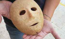 O mască din piatră veche de 9000 de ani a fost găsită în Israel