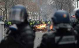 Unul dintre liderii vestelor galbene a fost arestat la Paris