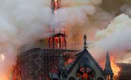 Video cu drona la NotreDame de Paris