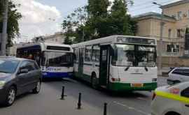 Cu un singur bilet am putea călători și cu troleibuzul și cu autobuzul