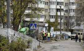 Bloc invadat de mizerie întrun cartier al capitalei