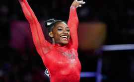  La 22 de ani Simone Biles a obținut a 23a medalie în cariera sa