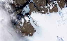 Под ледяным щитом Гренландии может протекать Темная река Длиной 16 тыс км