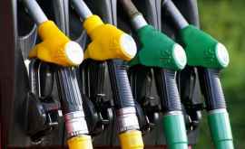 Prețurile la carburanți vor fi mai mari începînd de mîine