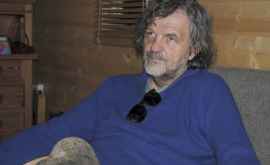 Emir Kusturica Noi sînem demult infectați