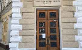 Audiența cetățenilor în instituțiile publice municipale oprită temporar