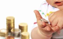 CNAS a transferat banii pentru indemnizațiile adresate familiilor cu copii